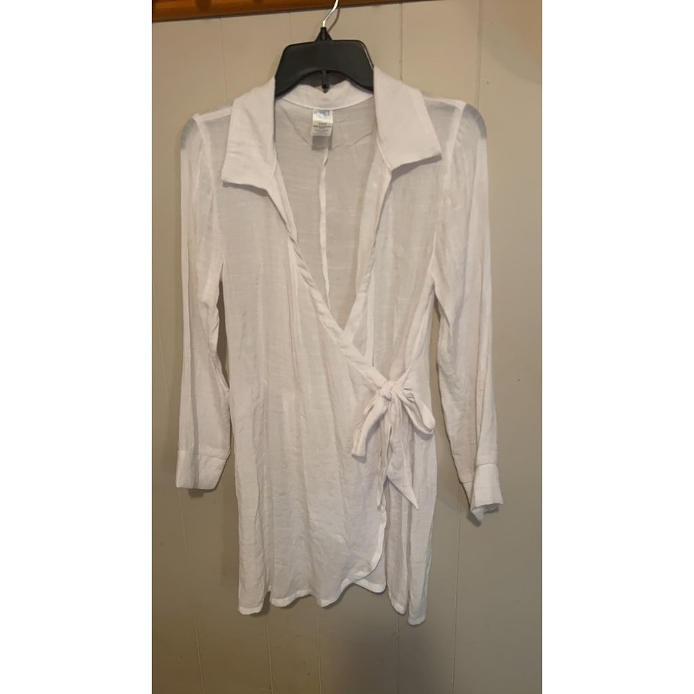 Time and Tru Women's White Wrap Shirt